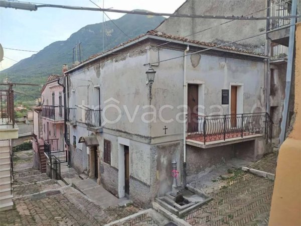 appartamento in vendita a San Vincenzo Valle Roveto in zona Roccavivi