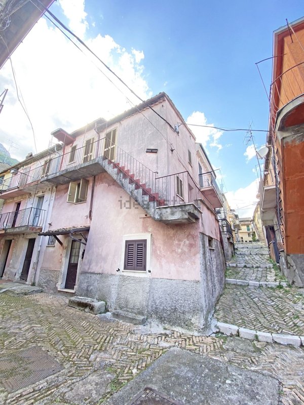 casa semindipendente in vendita a San Vincenzo Valle Roveto