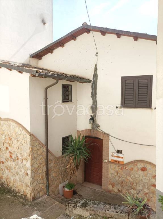 casa indipendente in vendita a San Vincenzo Valle Roveto
