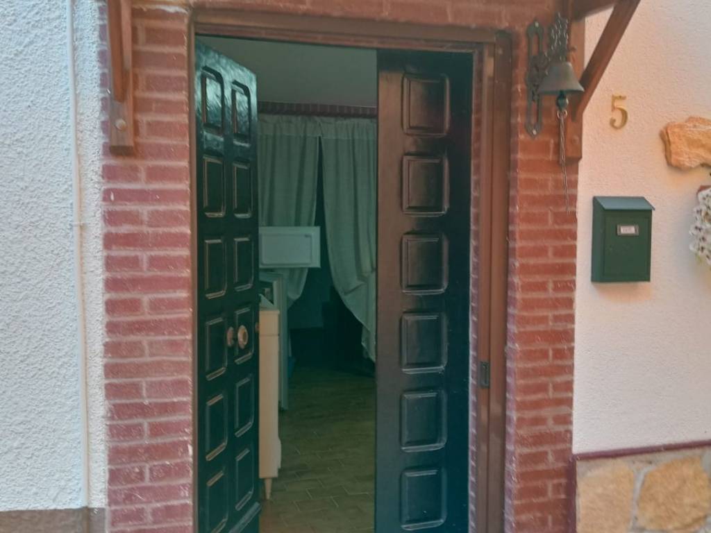 appartamento in vendita a San Vincenzo Valle Roveto in zona Morrea