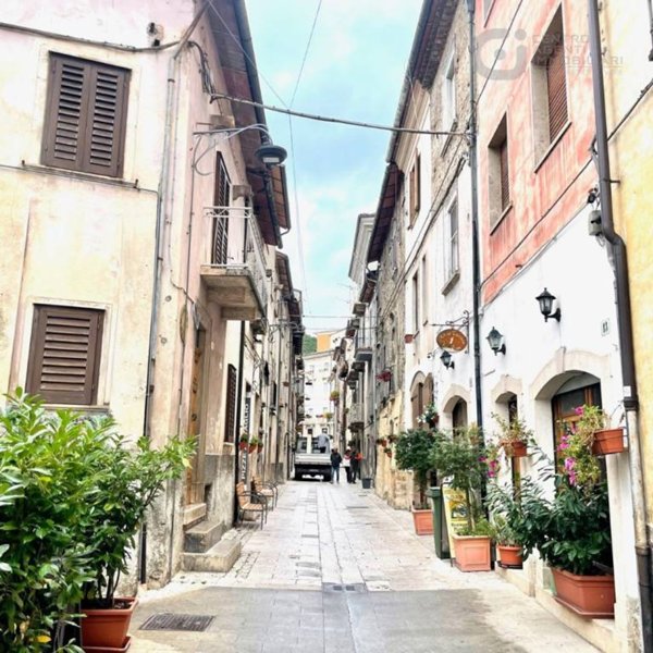negozio in vendita a Scanno