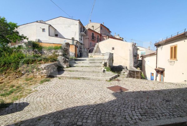 appartamento in vendita a Scontrone