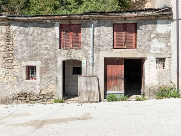 casa indipendente in vendita a Scontrone in zona Villa Scontrone