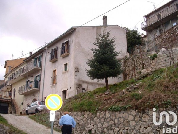 casa indipendente in vendita a Scontrone