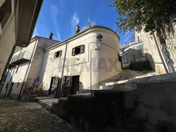 casa indipendente in vendita a Scontrone