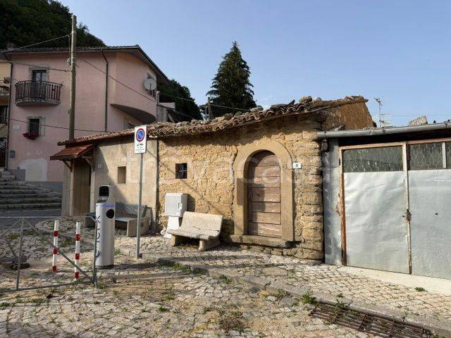casa indipendente in vendita a Scontrone in zona Villa Scontrone