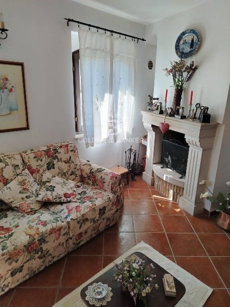 casa indipendente in vendita a Scontrone in zona Villa Scontrone