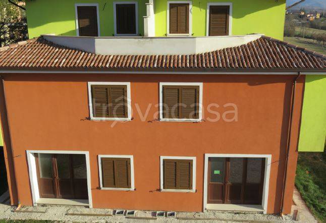 casa indipendente in vendita a Scoppito in zona Santa Dorotea