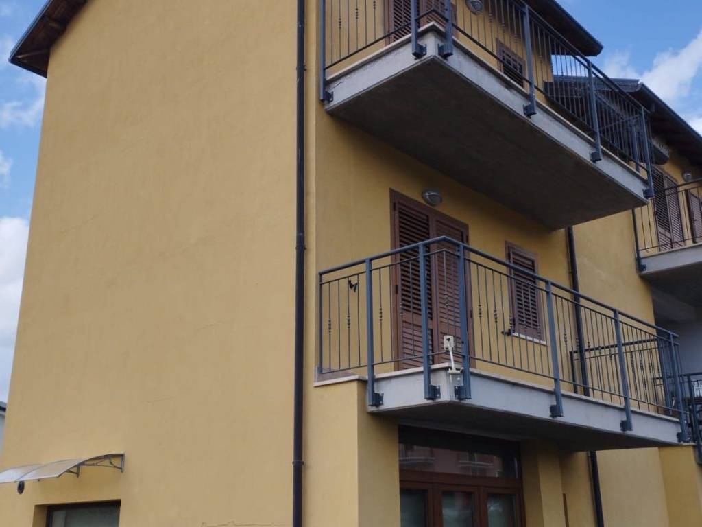 casa indipendente in vendita a Scoppito in zona Civitatomassa
