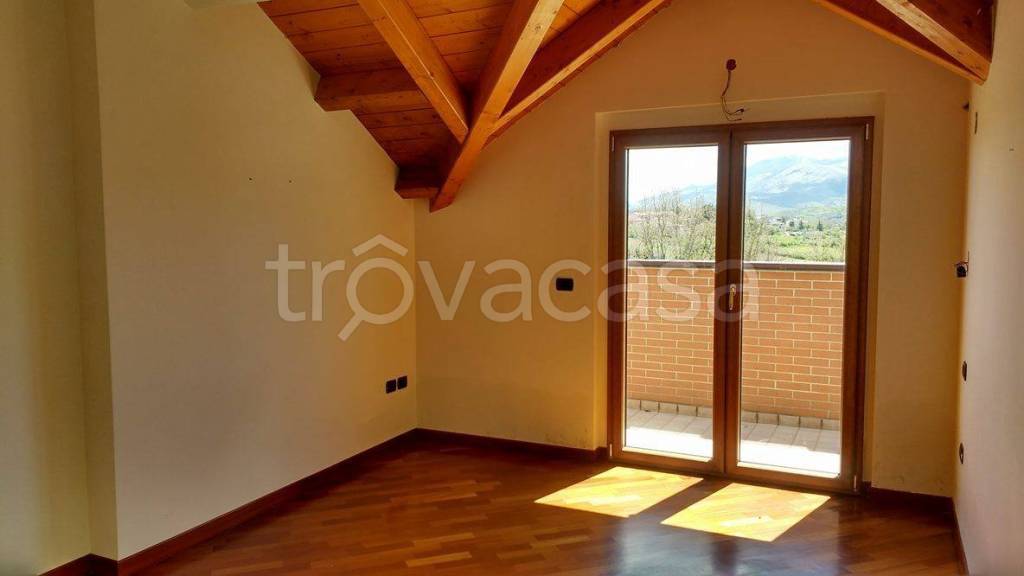 casa indipendente in vendita a Scoppito in zona Santa Dorotea
