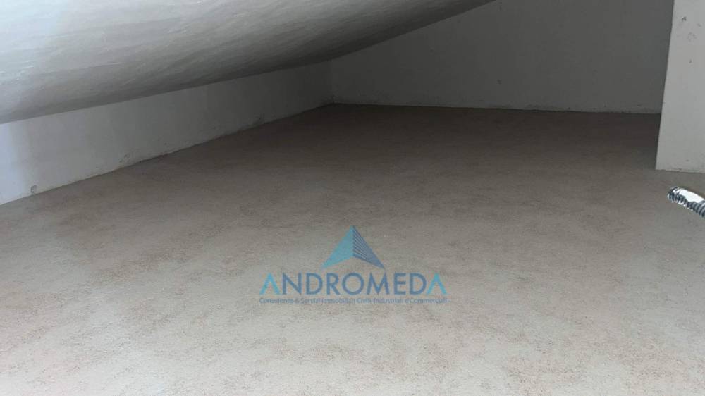 casa indipendente in vendita a Scoppito