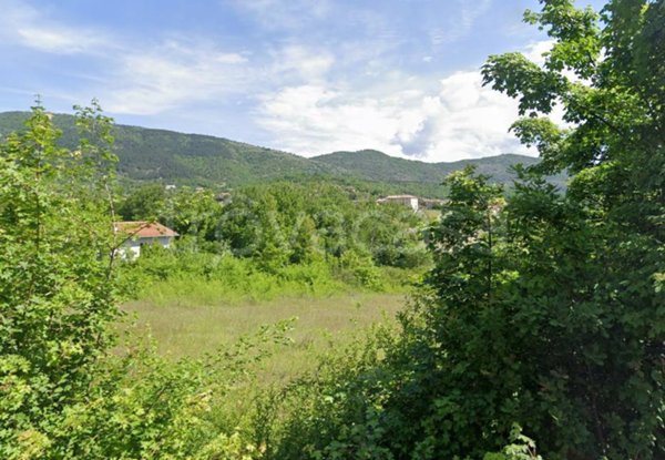 terreno edificabile in vendita a Scoppito