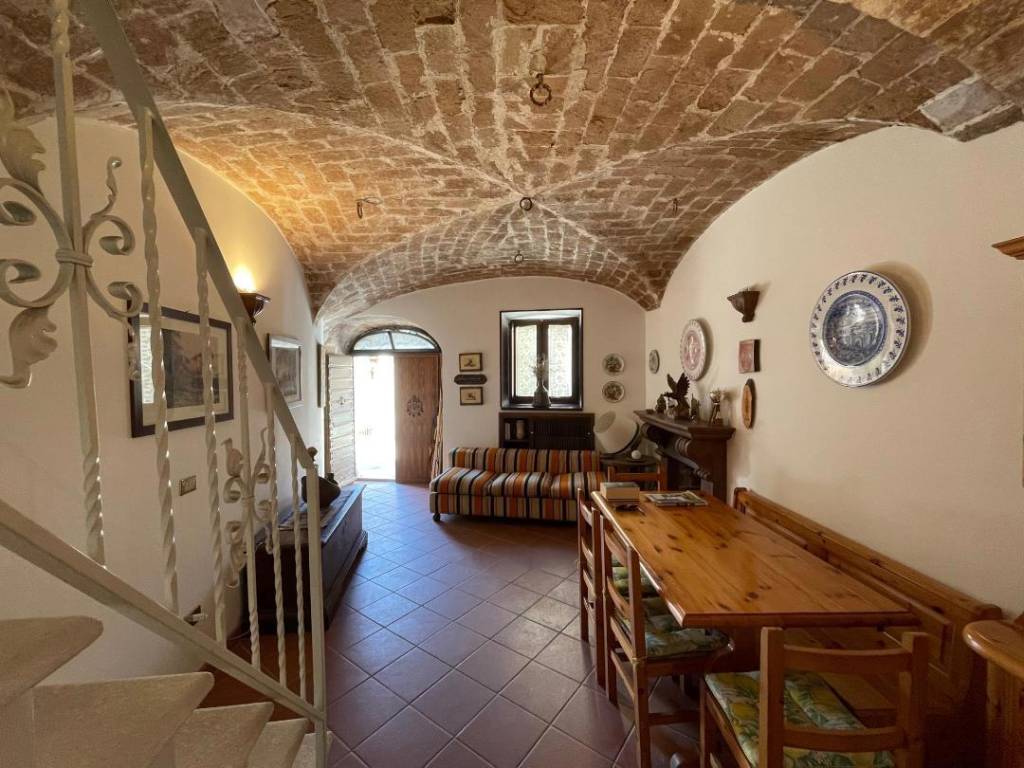 casa indipendente in vendita a Scoppito