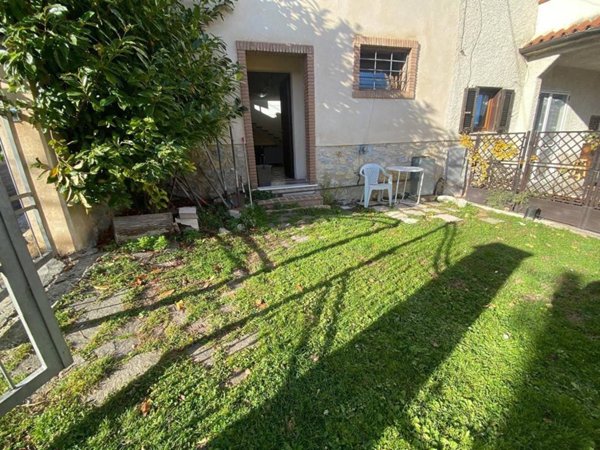 appartamento in vendita a Scoppito in zona Vallinsù