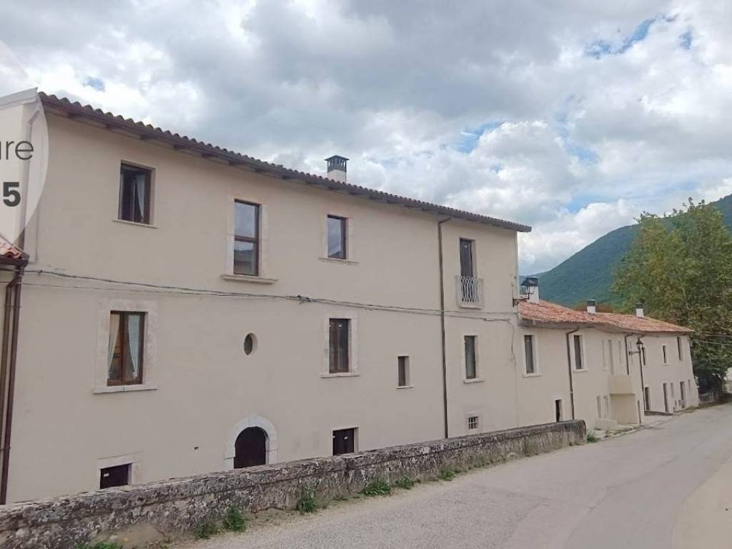 casa indipendente in vendita a Scoppito in zona Casale