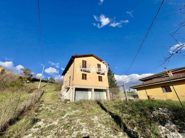 casa indipendente in vendita a Scoppito