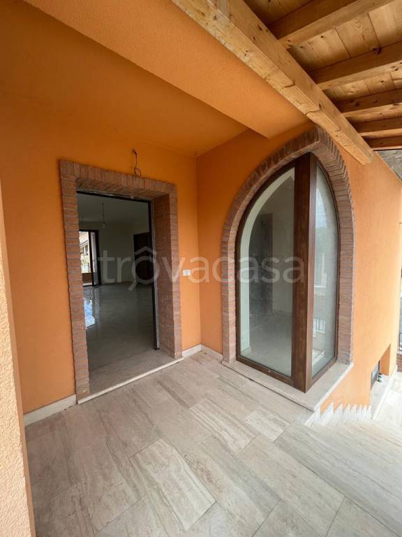 casa indipendente in vendita a Scoppito