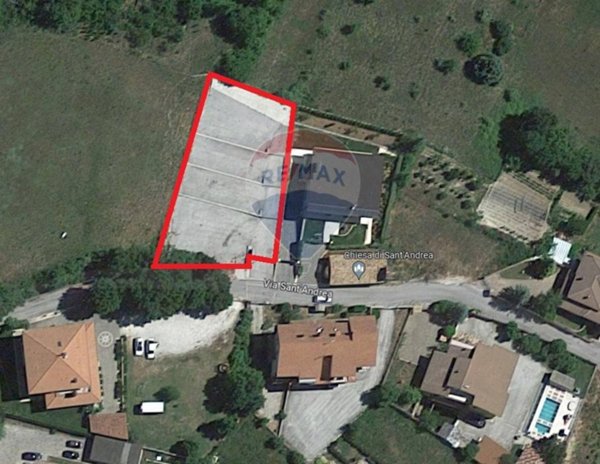 terreno edificabile in vendita a Scoppito