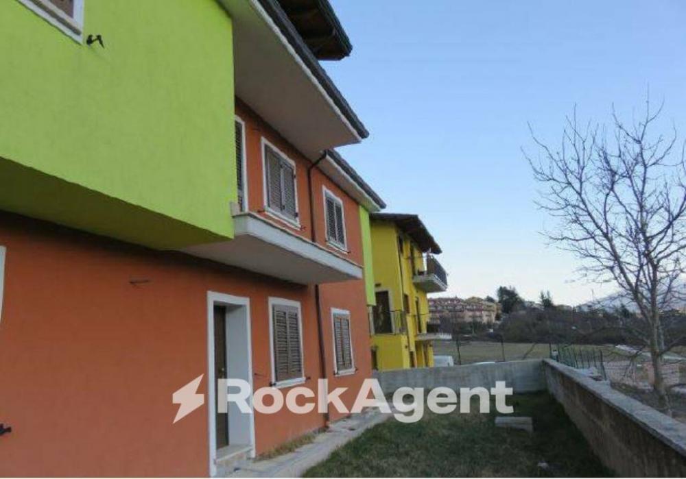 casa indipendente in vendita a Scoppito in zona Santa Dorotea