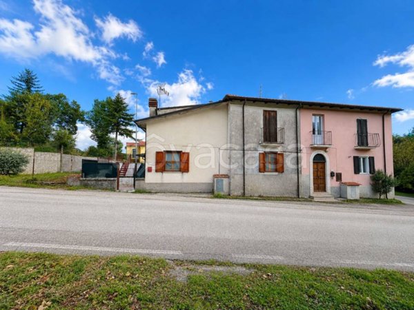 casa indipendente in vendita a Scoppito in zona Forcellette