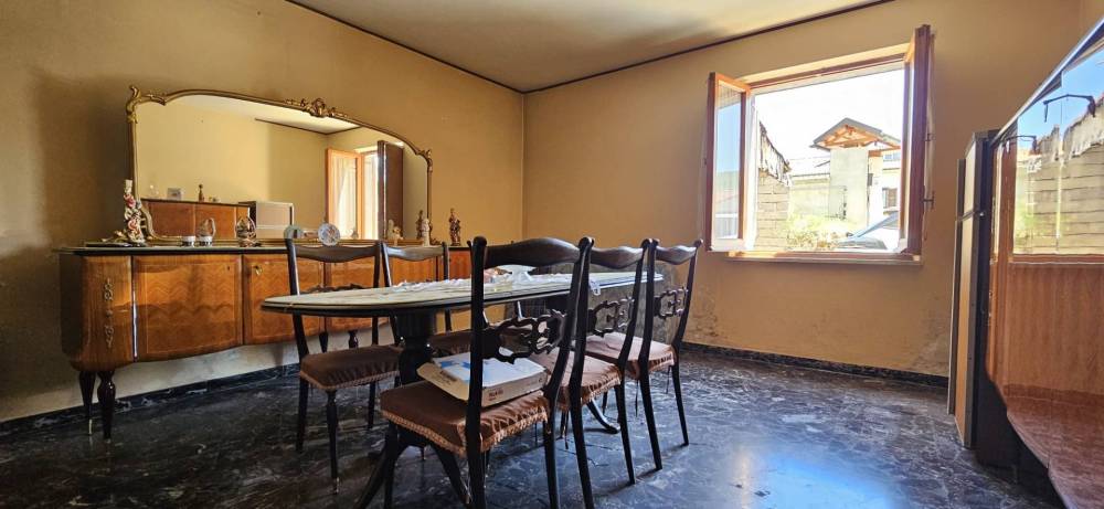casa indipendente in vendita a Scoppito