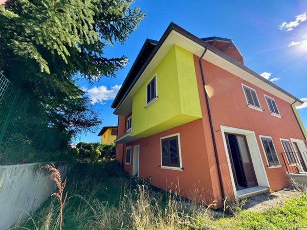 casa indipendente in vendita a Scoppito in zona Santa Dorotea