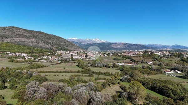 terreno edificabile in vendita a Scoppito