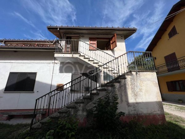 appartamento in vendita a Scoppito in zona Madonna della Strada