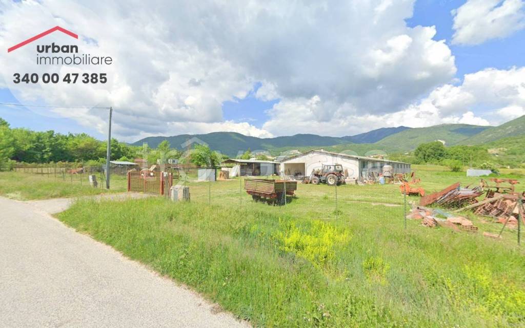 negozio in vendita a Scoppito