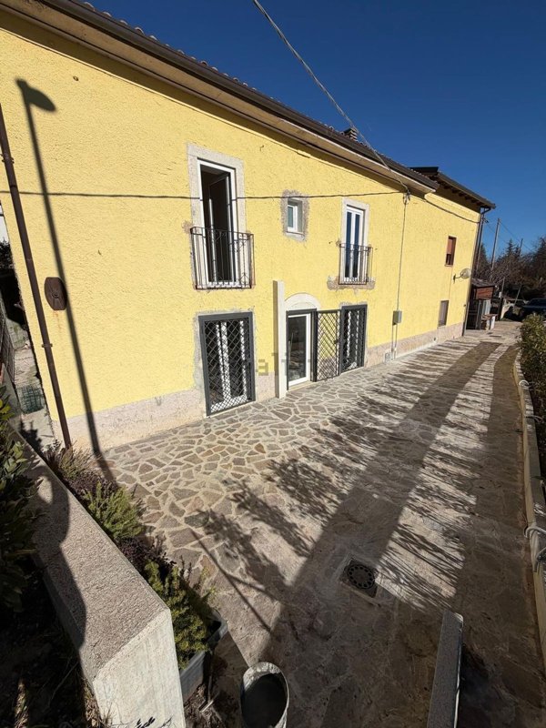 pentavano in vendita a Scoppito