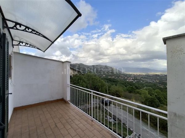 appartamento in vendita a Scoppito in zona Cave