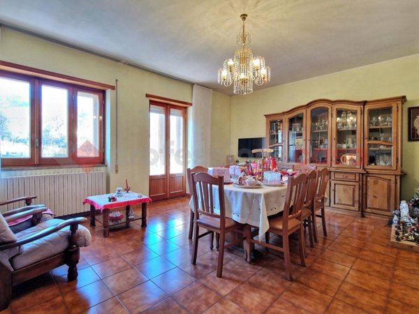 casa indipendente in vendita a Scoppito in zona Madonna della Strada