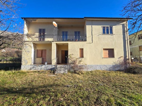 casa indipendente in vendita a Scoppito in zona Sella di Corno