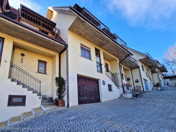 casa indipendente in vendita a Scoppito in zona Civitatomassa