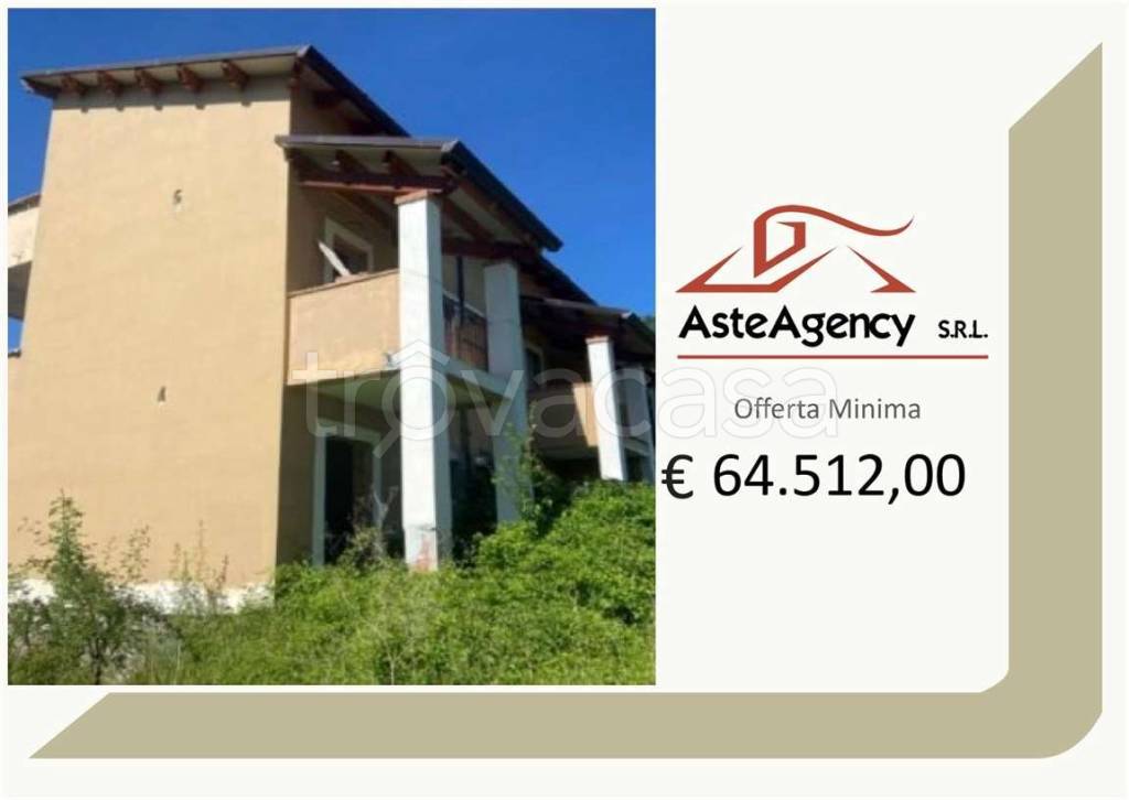 locale di sgombero in vendita a Scoppito