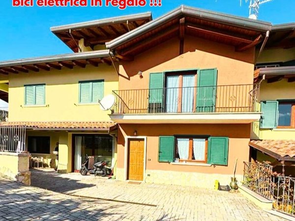 casa indipendente in vendita a Scoppito