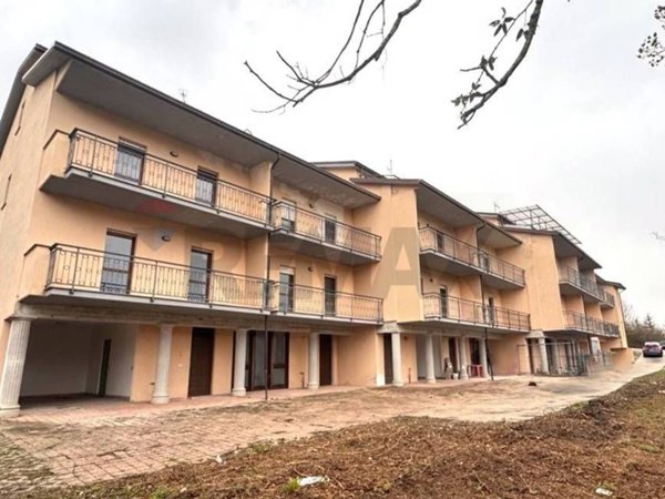 casa indipendente in vendita a Scoppito