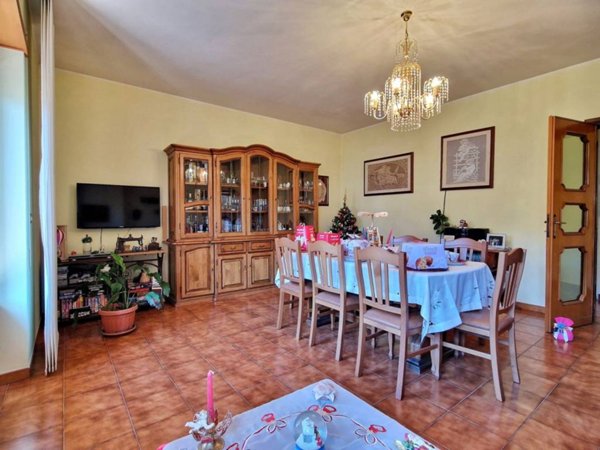 casa indipendente in vendita a Scoppito in zona Madonna della Strada