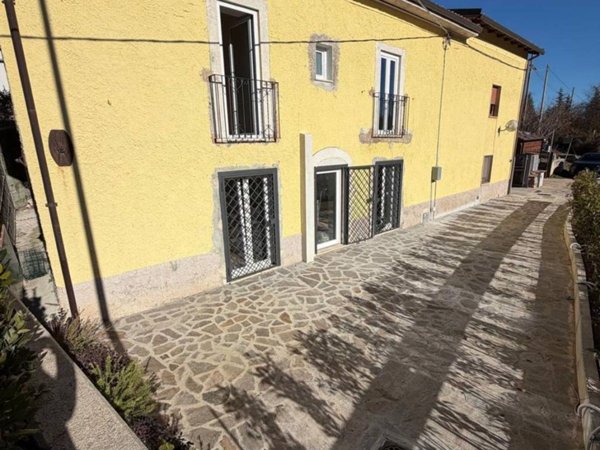 pentavano in vendita a Scoppito