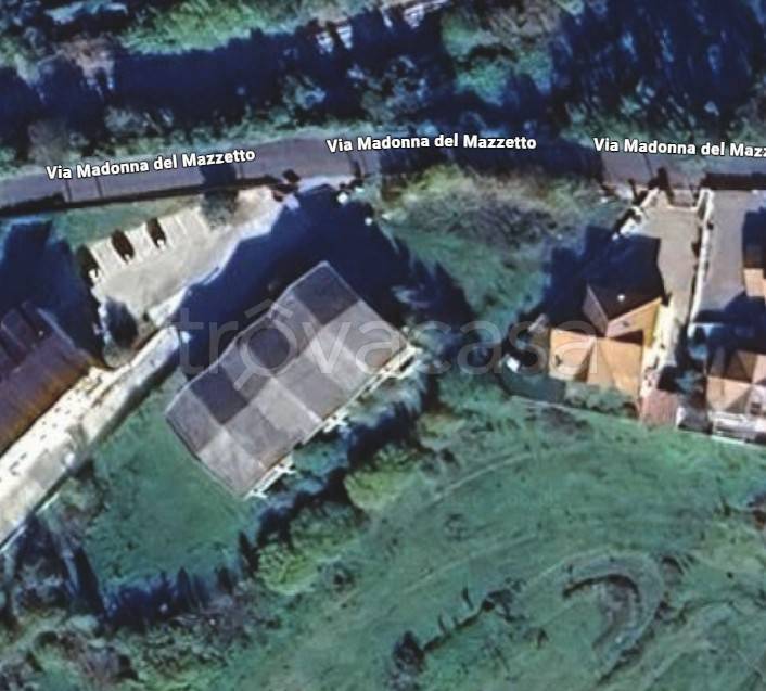 casa indipendente in vendita a Scoppito