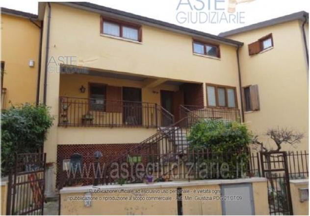 villa in vendita a Scoppito