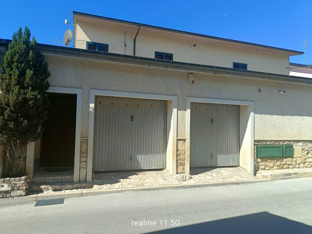appartamento in vendita a Scoppito in zona Madonna della Strada