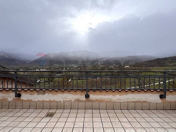 casa indipendente in vendita a Scoppito in zona Santa Dorotea