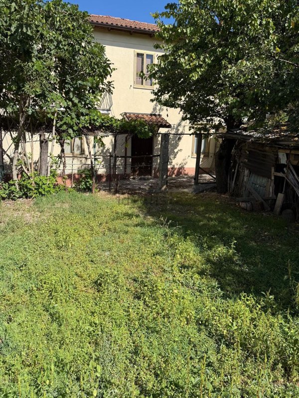 casa indipendente in vendita a Scoppito in zona Civitatomassa