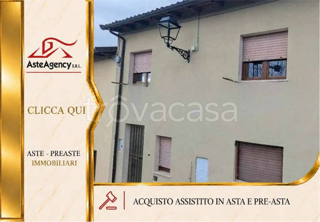 casa indipendente in vendita a Scoppito in zona Santa Maria