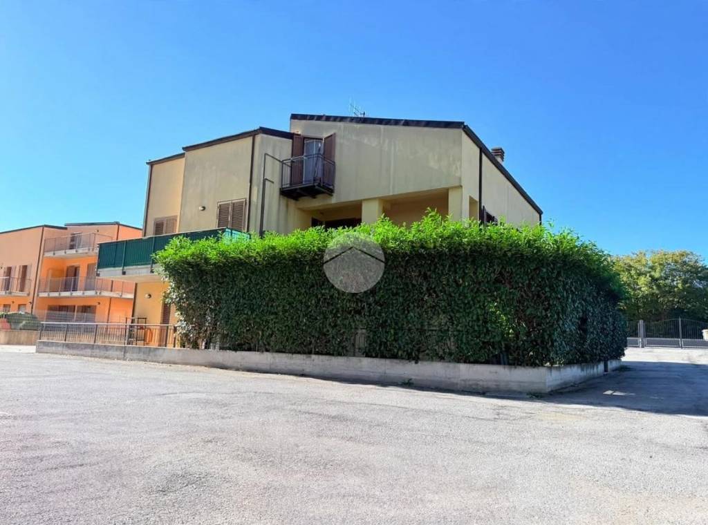 appartamento in vendita a Scoppito in zona Madonna della Strada