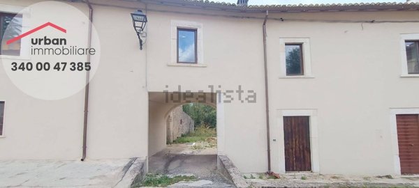 casa indipendente in vendita a Scoppito in zona Casale