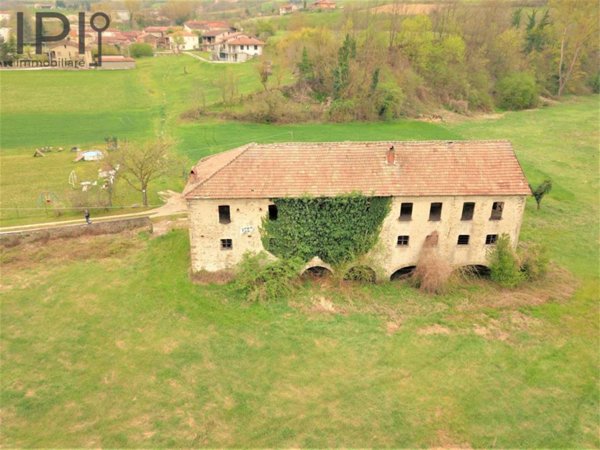 casale in vendita a Monesiglio