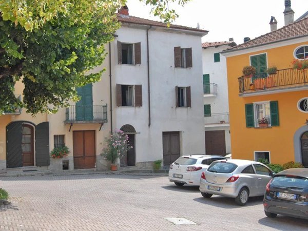 casa indipendente in vendita a Monesiglio