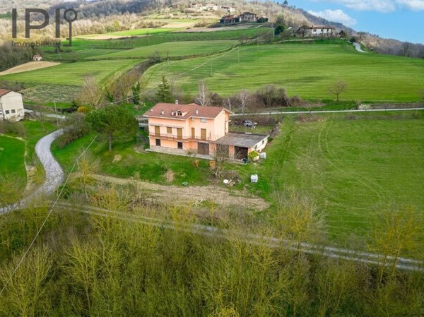 casa indipendente in vendita a Monesiglio